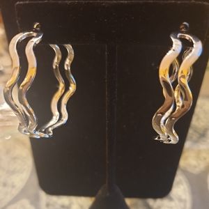 Open Wave Hoop Earringa